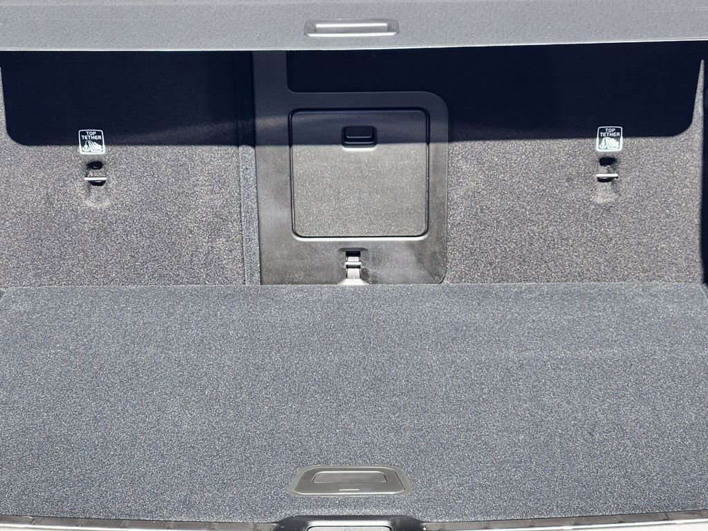 New 2026 Volvo XC60 B5 Plus w/ Climate Package image 20