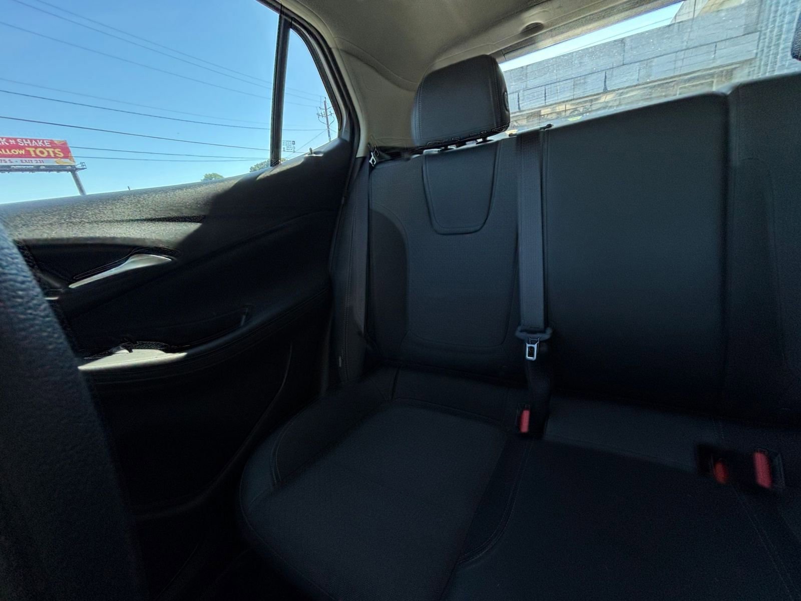 Used 2025 Buick Encore GX Preferred AWD/4WD image 44