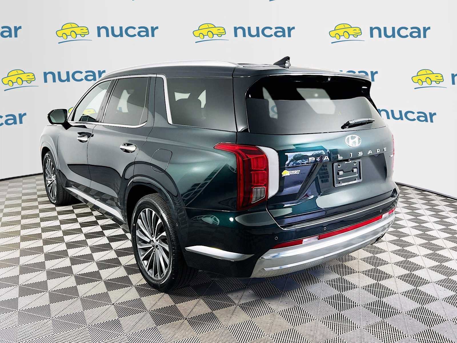 Used 2023 Hyundai Palisade Calligraphy w/ Cargo Package AWD/4WD image 5