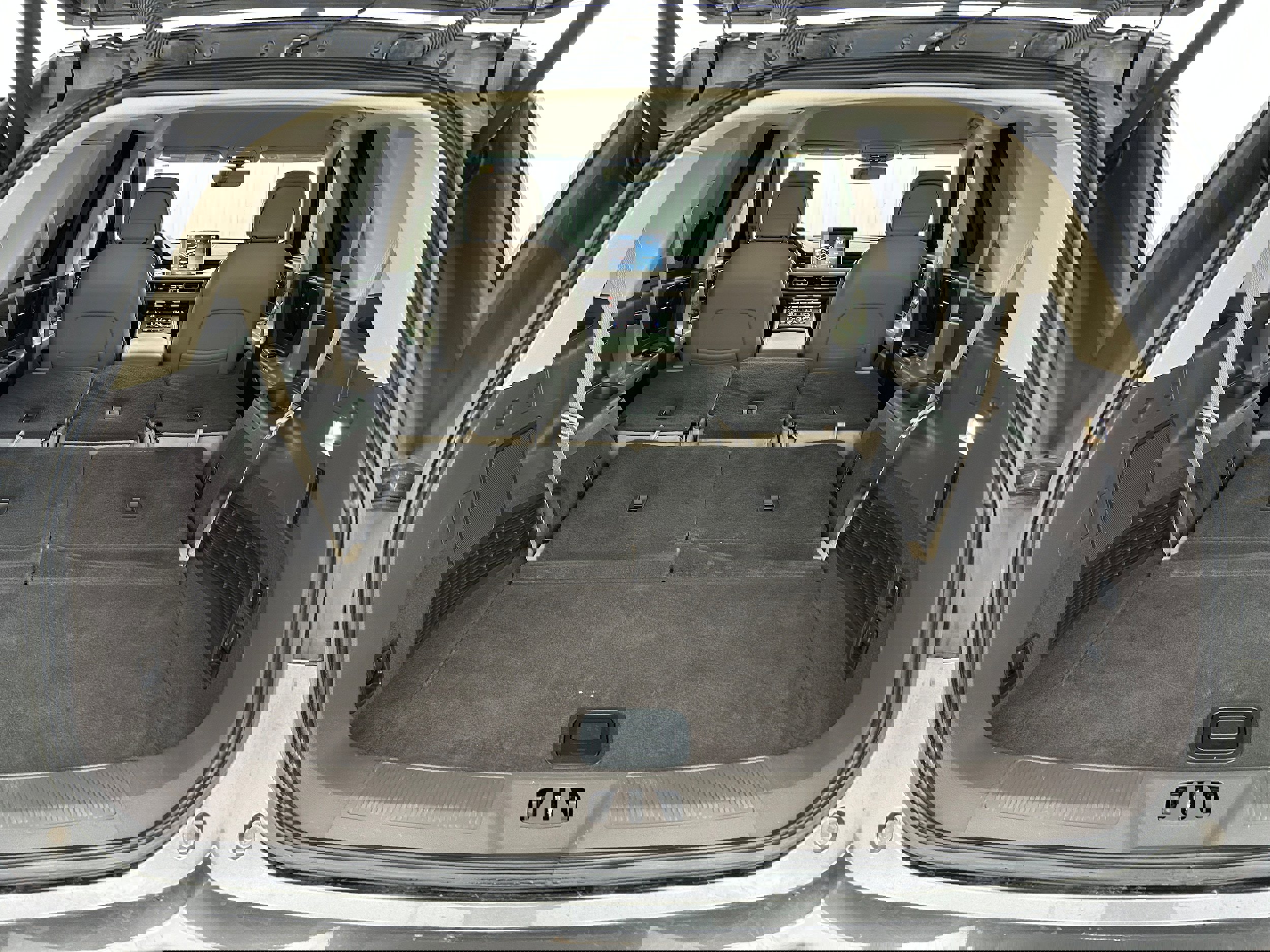 Used 2020 Lincoln Aviator Reserve w/ Class IV Trailer Tow Package image 33