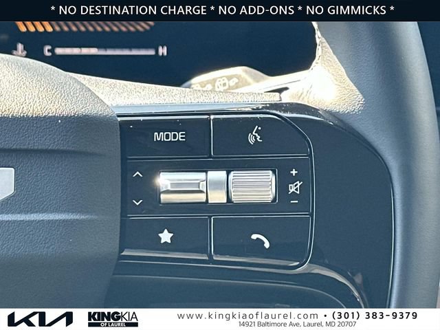 Used 2026 Kia Sorento LX FWD image 9