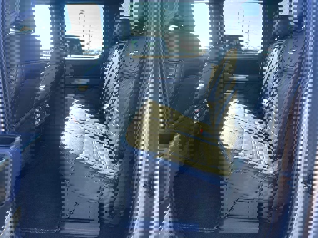 Used 2024 Ford F450 Platinum w/ FX4 Off-Road Package image 18