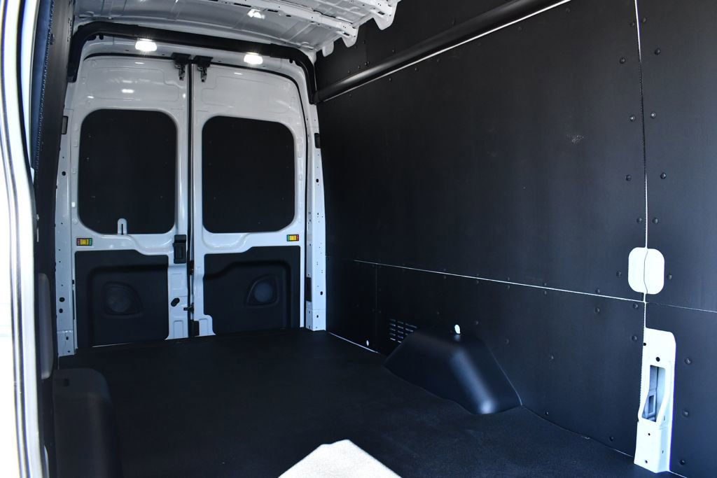 New 2026 Ford Transit 250 148 High Roof Extended AWD image 17