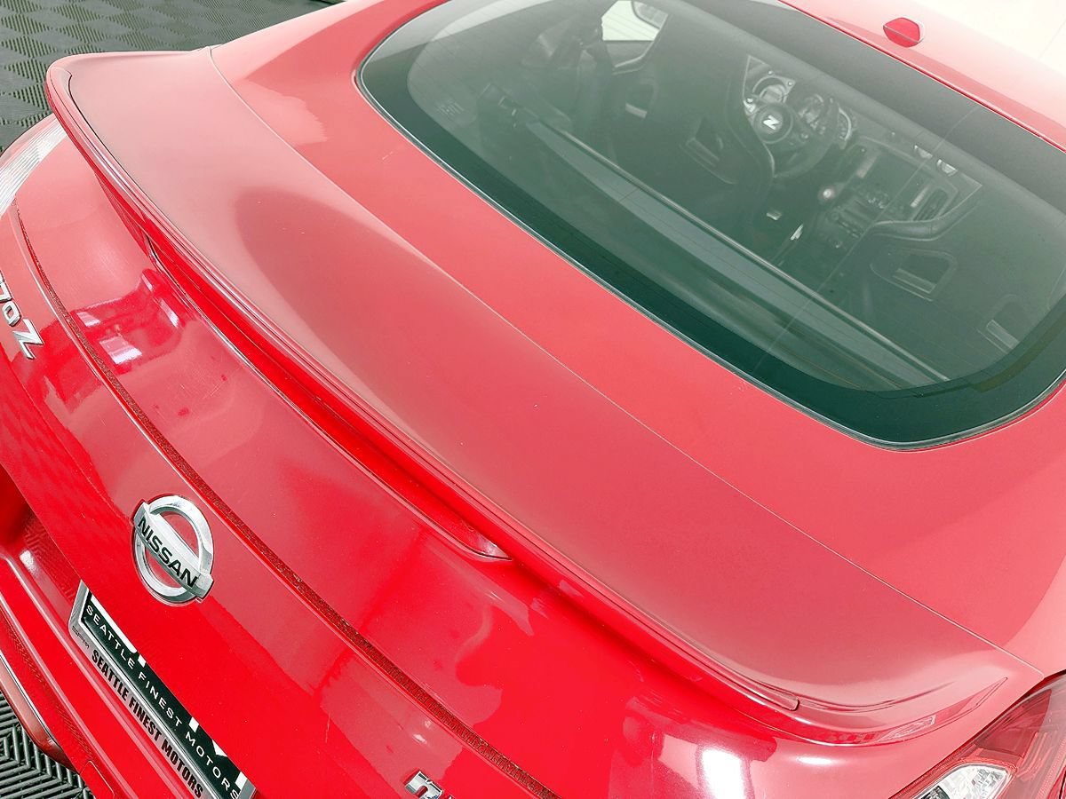 Used 2016 Nissan 370Z NISMO RWD image 11