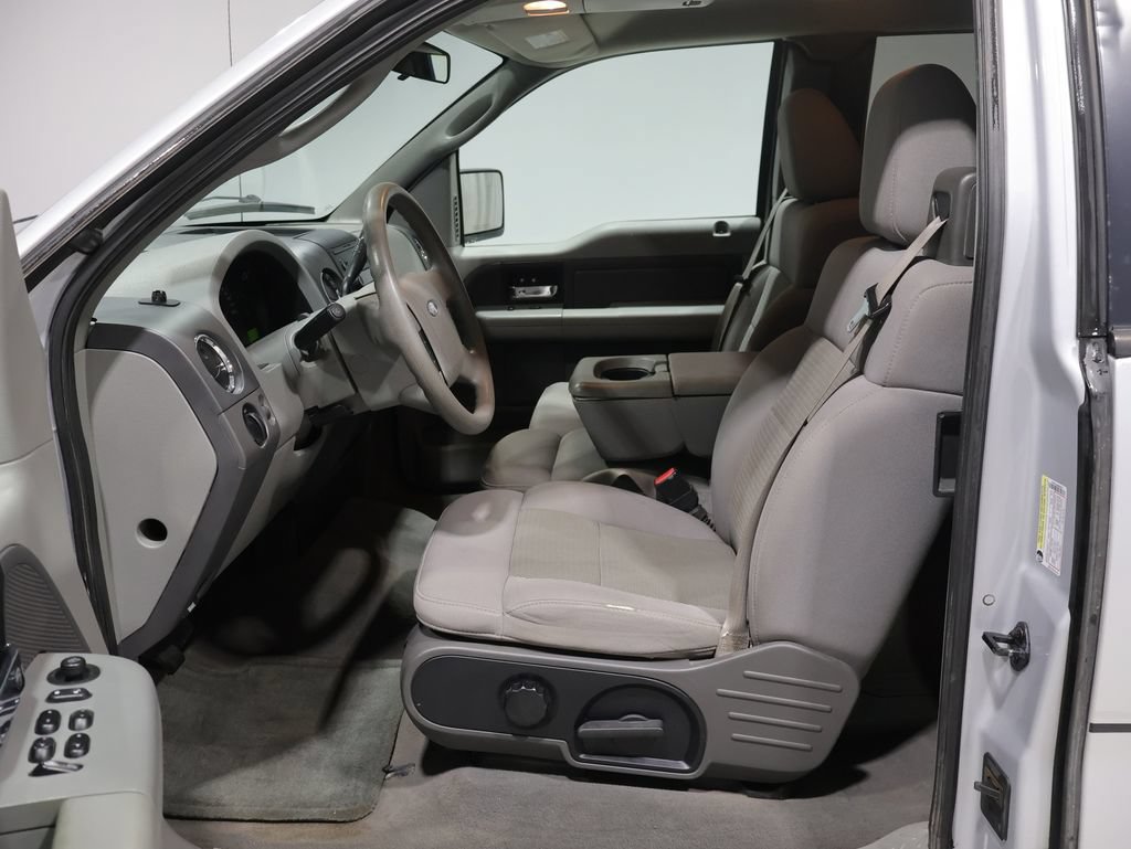 Used 2005 Ford F150 XLT AWD/4WD image 11