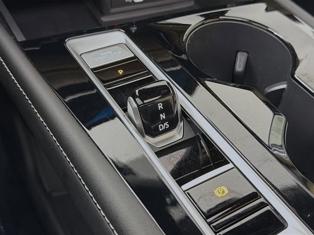 Used 2024 Volkswagen Atlas Cross Sport SE image 18