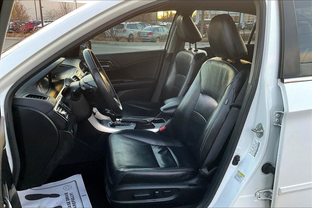 Used 2015 Honda Accord Sport image 28