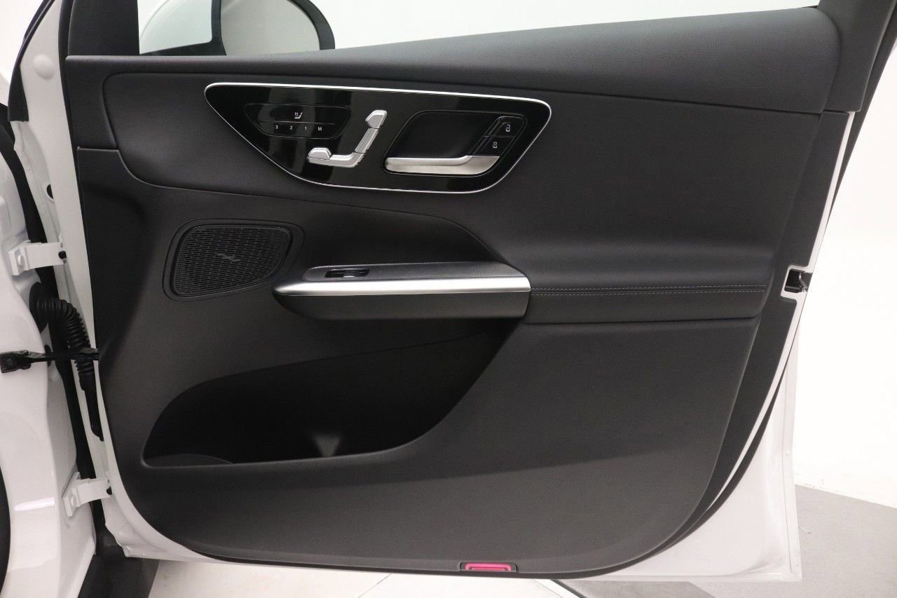 Certified 2026 Mercedes-Benz GLC 300 image 23