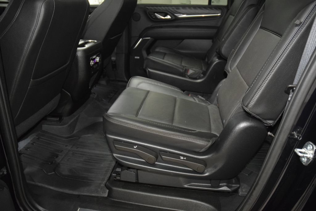Used 2023 GMC Yukon XL Denali AWD/4WD image 45