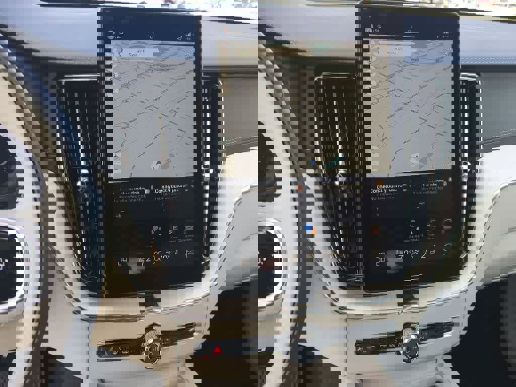 New 2026 Volvo XC60 B5 Ultra w/ Protection Package Premier image 26