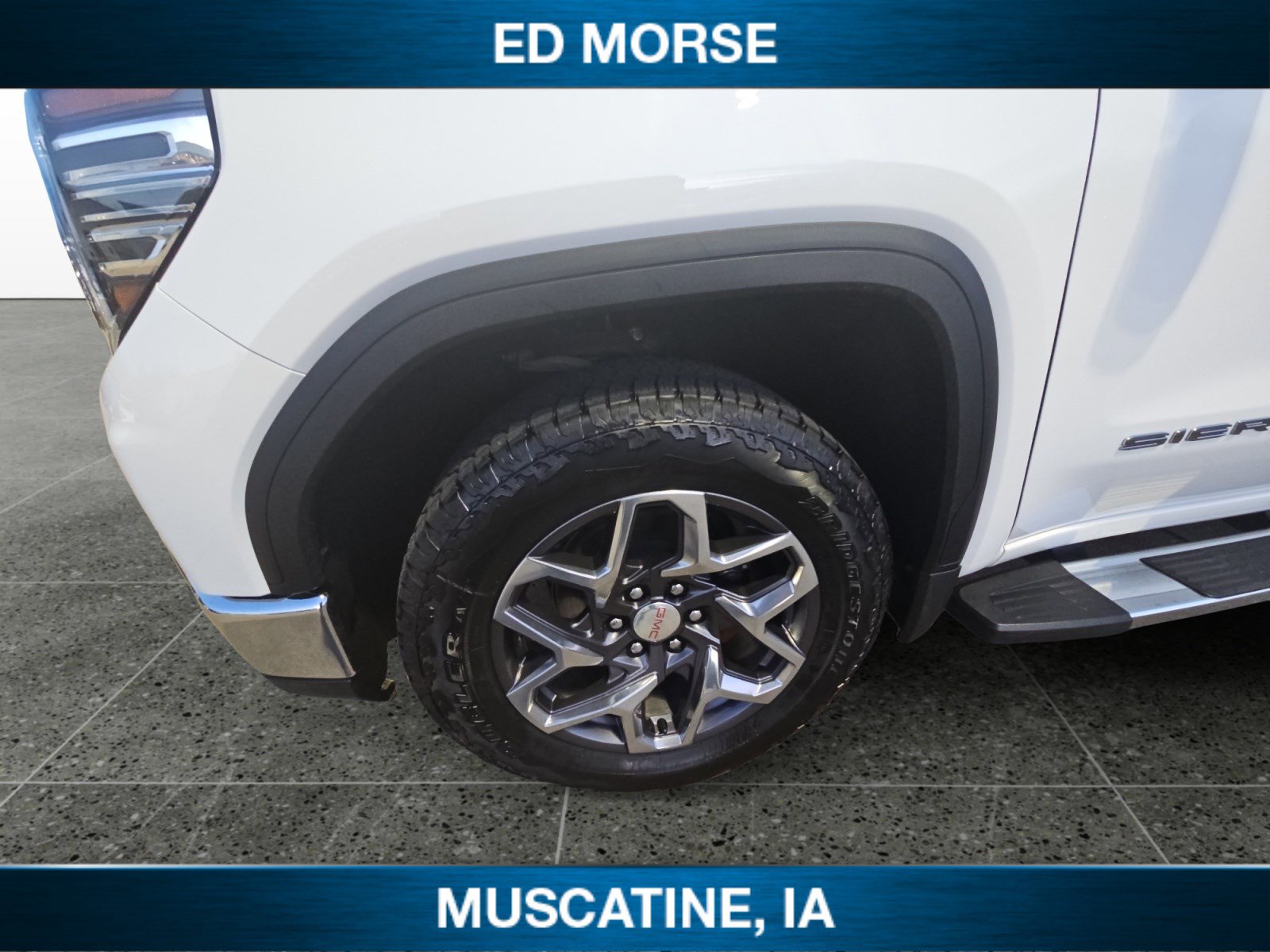 Used 2024 GMC Sierra 1500 SLT w/ SLT Premium Plus Package image 9