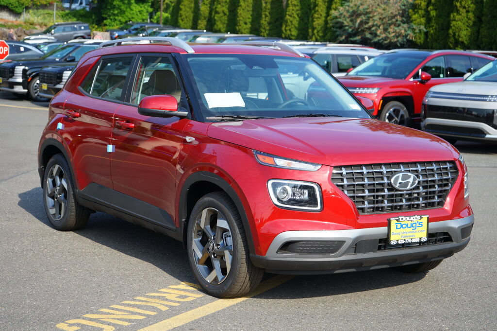 New 2025 Hyundai Venue Limited FWD image 3