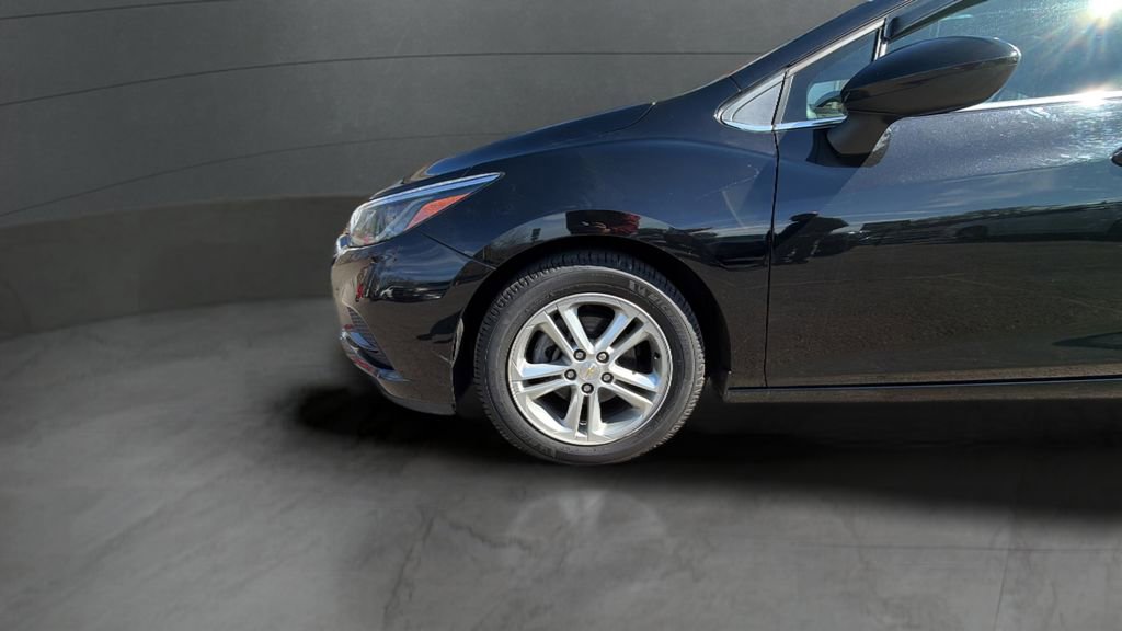 Used 2017 Chevrolet Cruze LT w/ Leather Package image 26