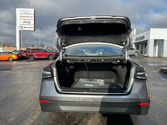 New 2026 Nissan Sentra SV w/ SV Convenience Package image 9