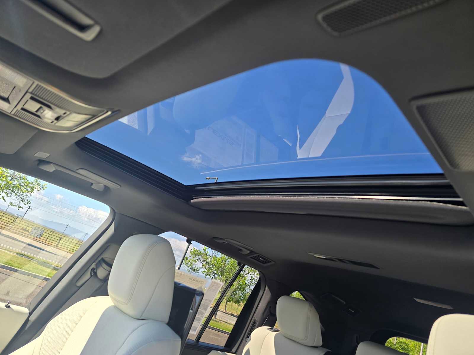 New 2026 Lexus LX 600 4WD w/ Luxury Package image 25