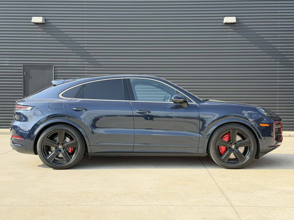 New 2026 Porsche Cayenne Turbo AWD/4WD image 6