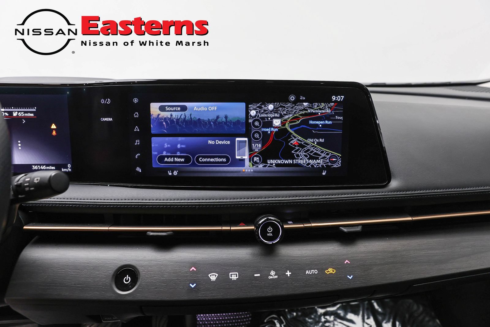 Used 2023 Nissan Ariya FWD image 12