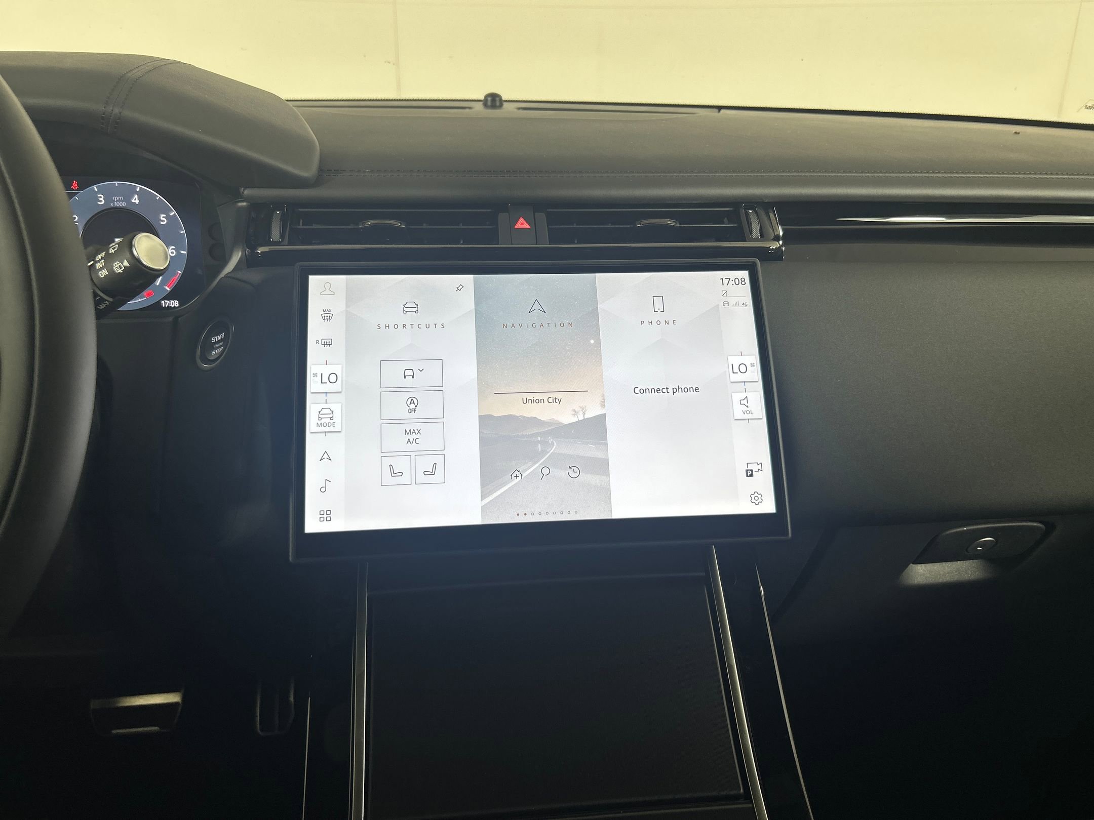 New 2026 Land Rover Range Rover Velar Dynamic SE image 23