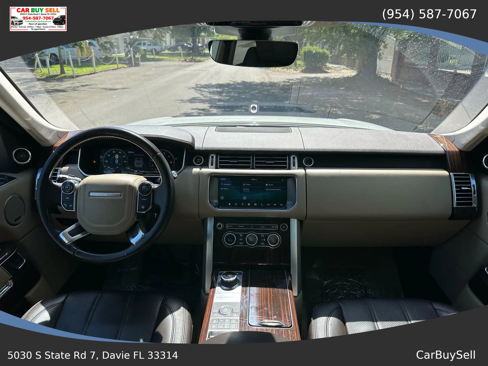 Used 2017 Land Rover Range Rover HSE image 16