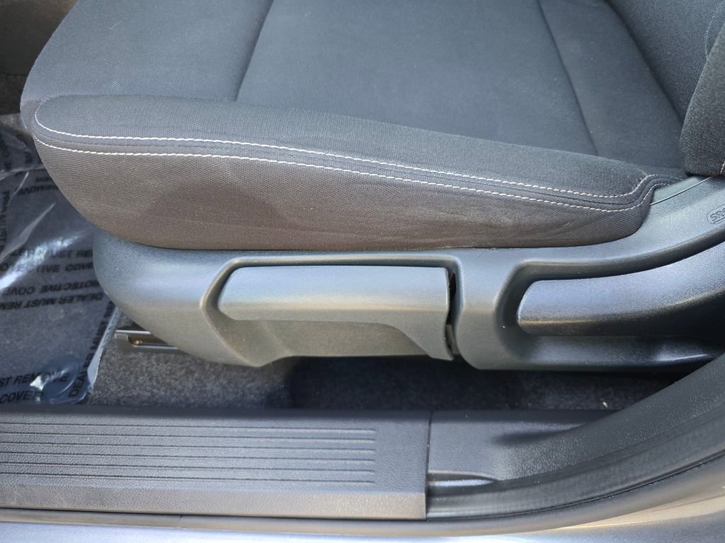 Used 2023 Nissan Rogue S image 19