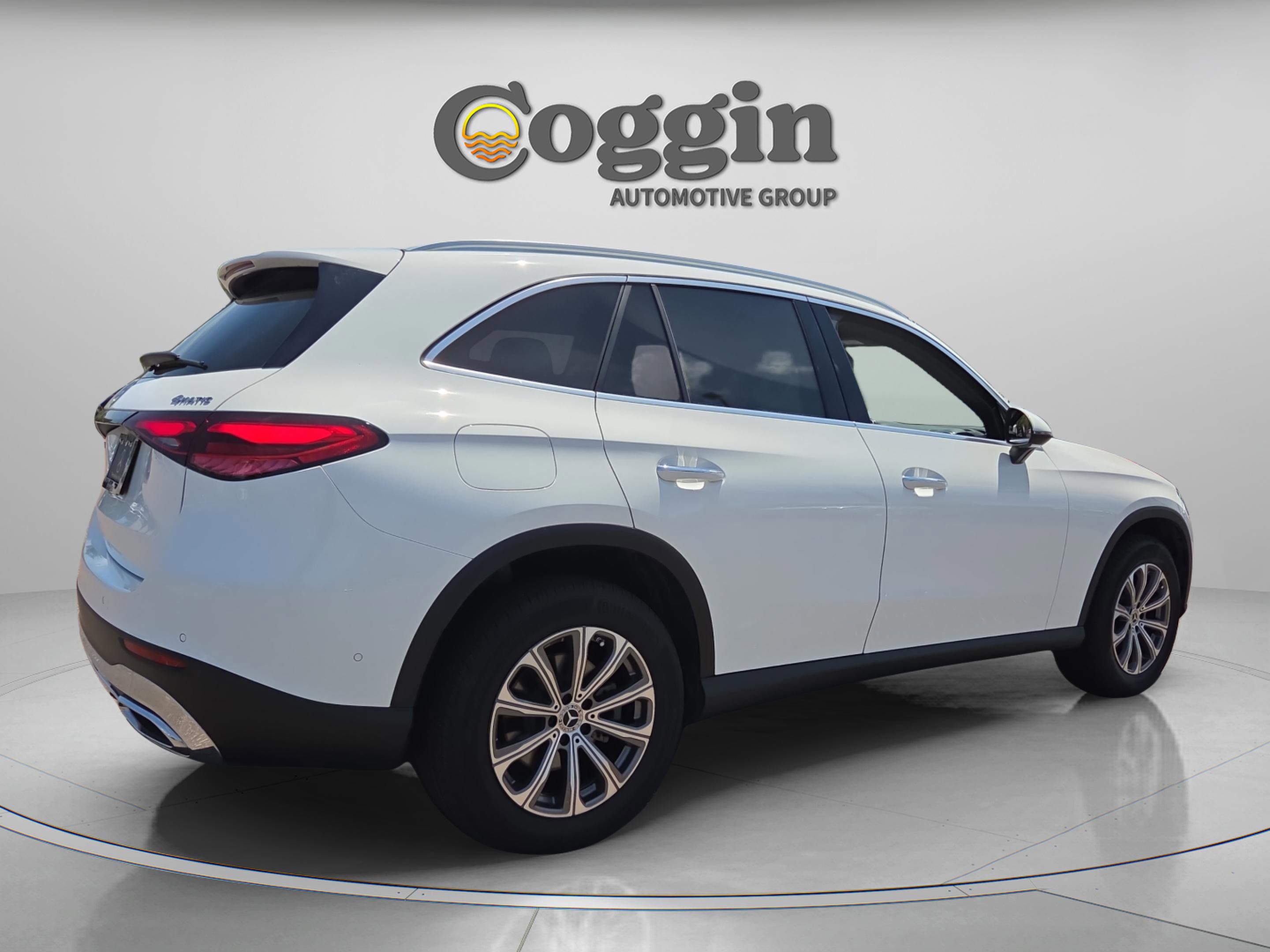 Used 2023 Mercedes-Benz GLC 300 4MATIC image 4