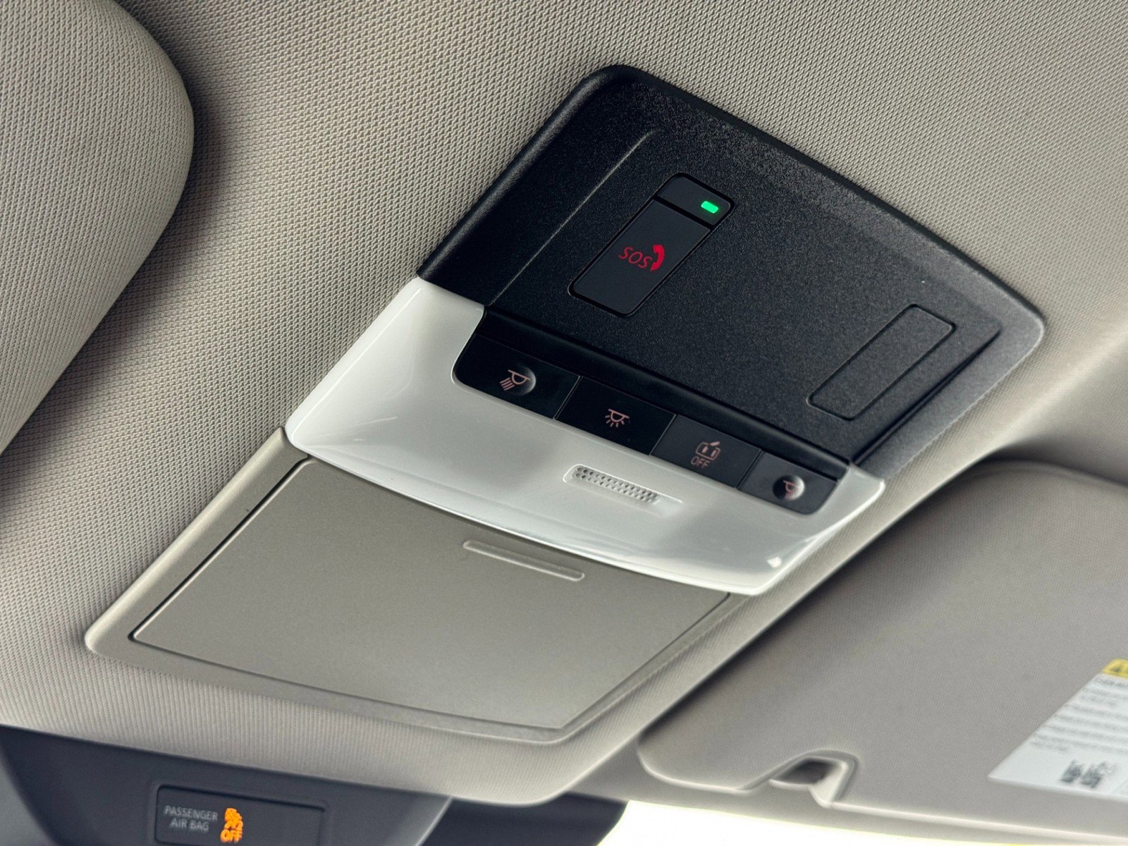 Used 2022 Nissan Pathfinder SV image 29