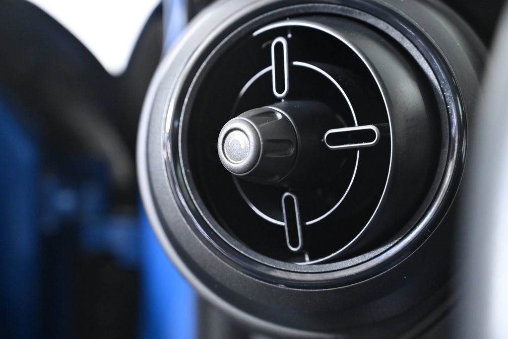 Certified 2022 MINI Cooper 4-Door Hardtop image 21