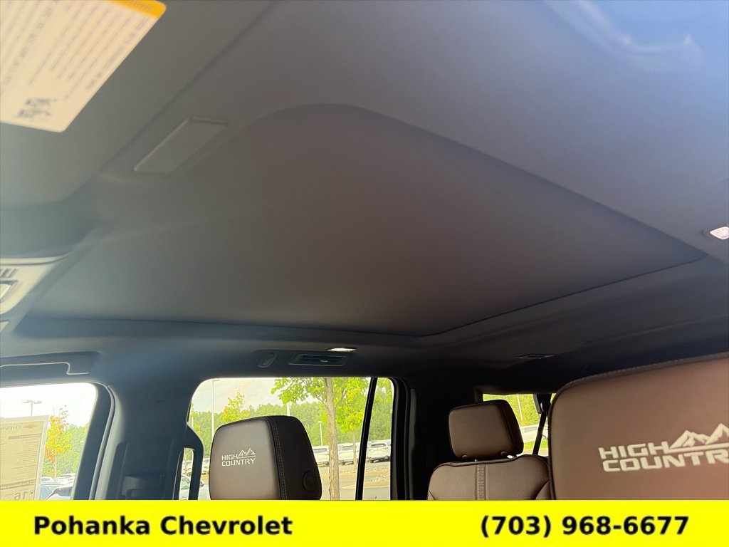 New 2026 Chevrolet Suburban High Country AWD/4WD image 19