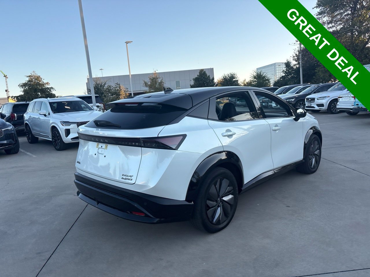 Used 2024 Nissan Ariya AWD image 7