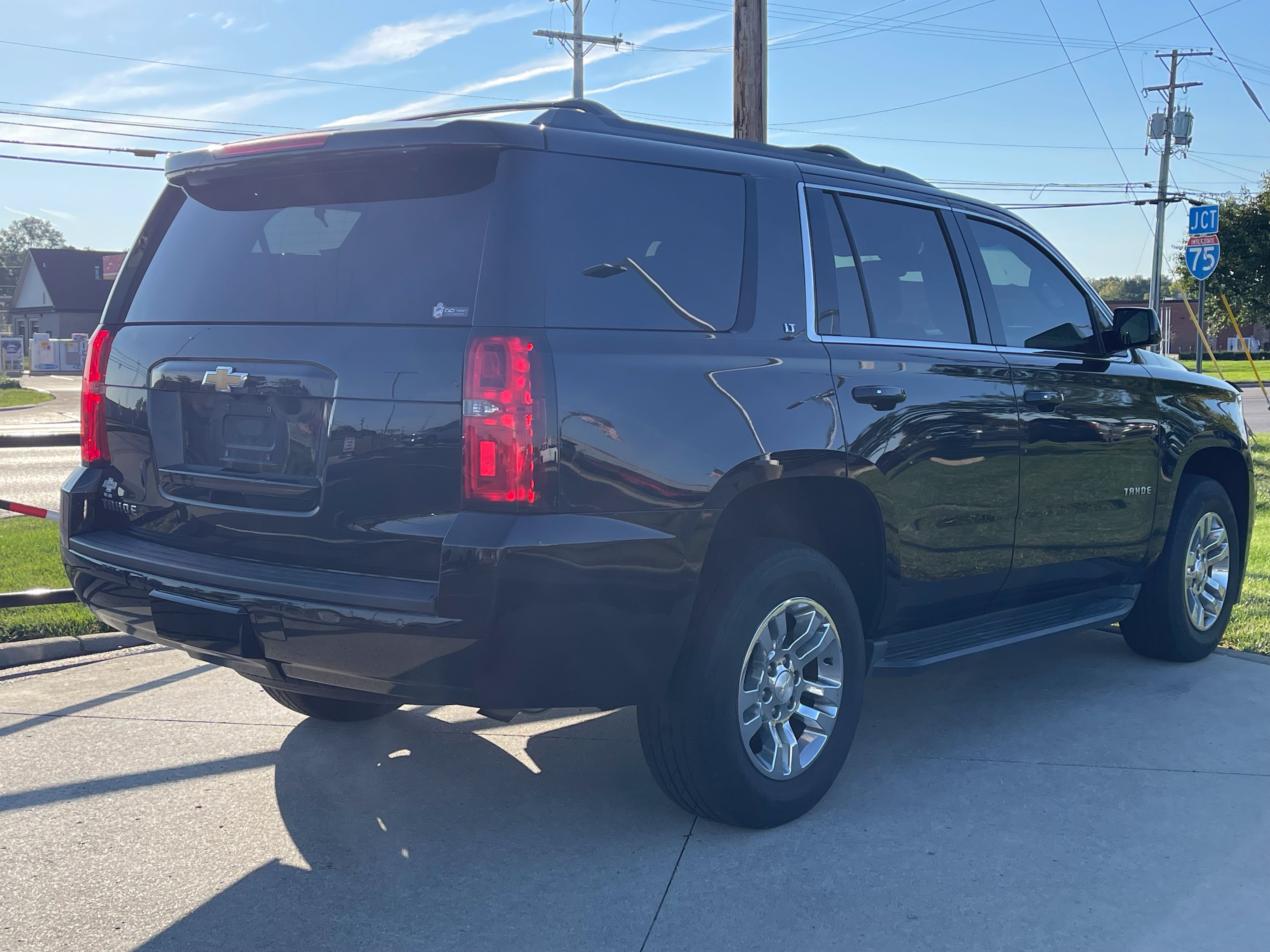 Used 2016 Chevrolet Tahoe LT w/ Luxury Package AWD/4WD image 7