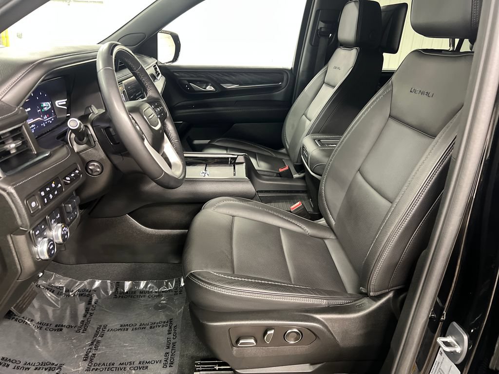 Certified 2023 GMC Yukon XL Denali w/ Advanced Technology Package AWD/4WD image 13