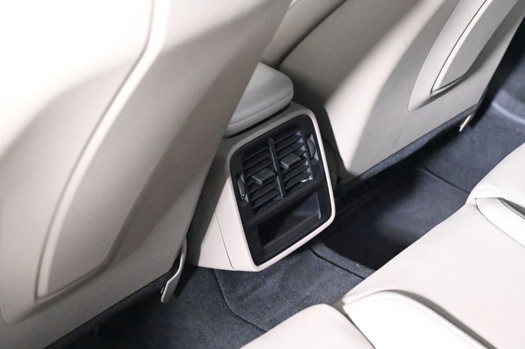 Certified 2021 Porsche Taycan 4S AWD/4WD image 20