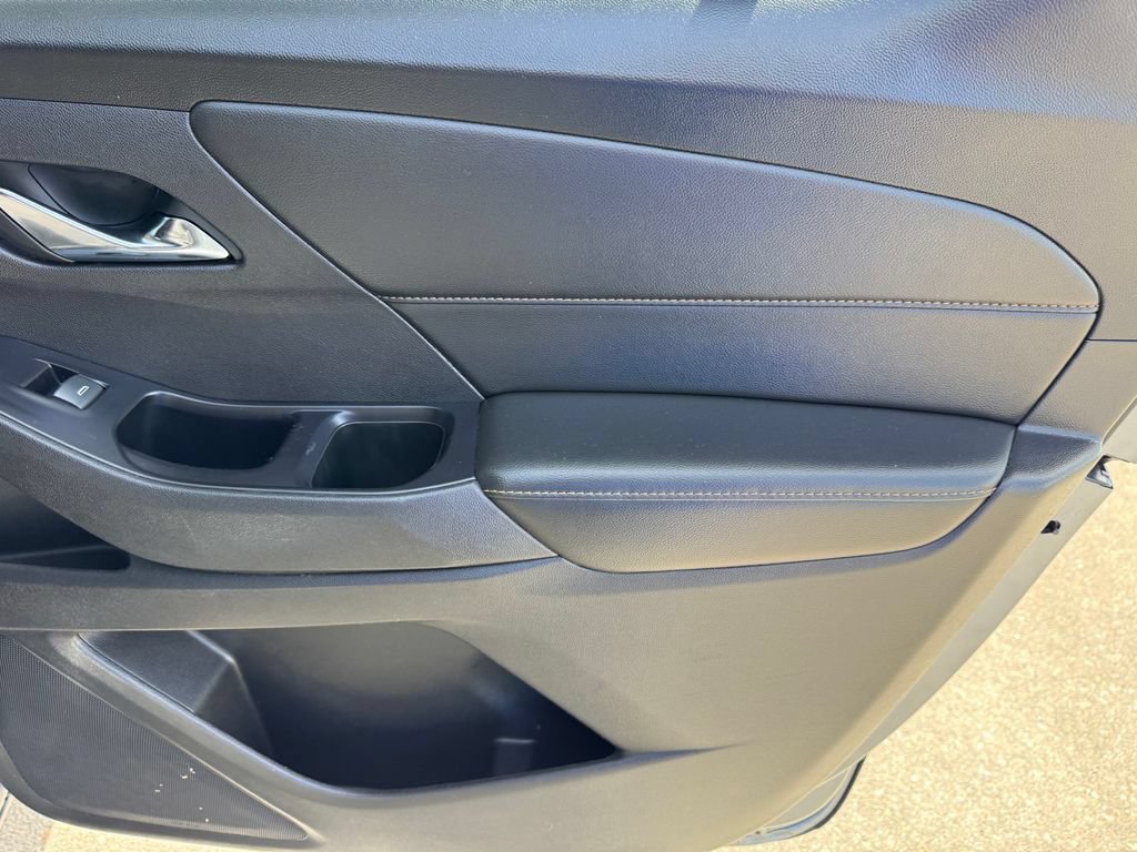 Used 2019 Chevrolet Traverse LT FWD image 10