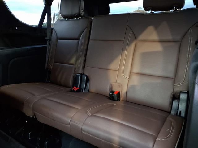 Used 2023 Chevrolet Suburban High Country image 10