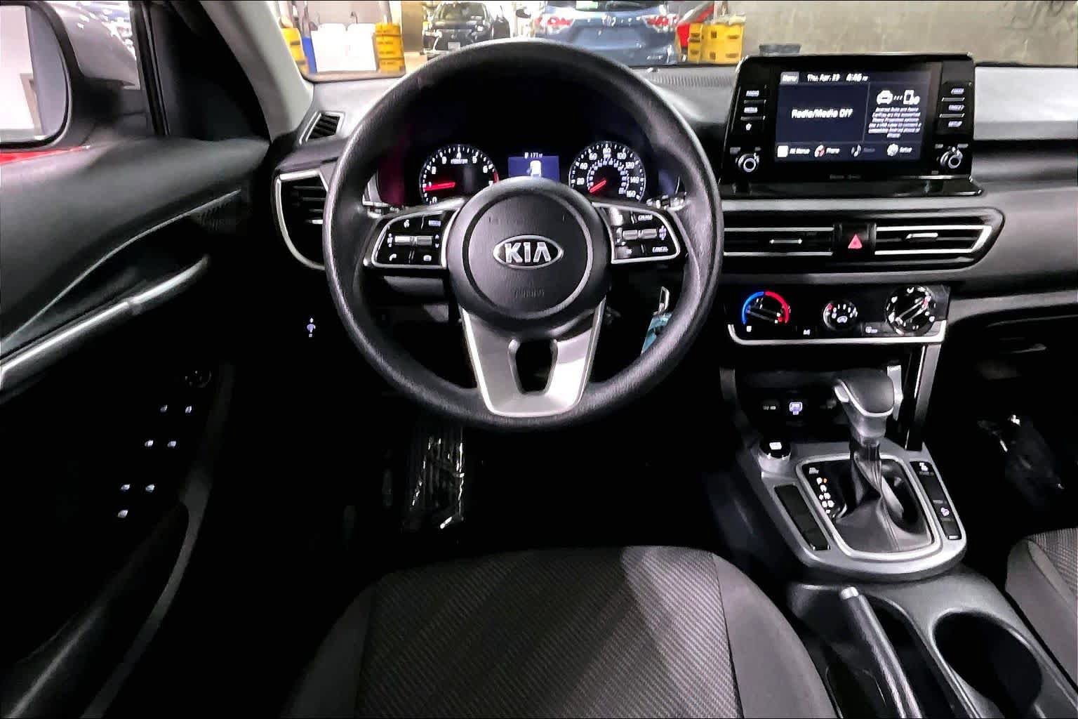 Used 2021 Kia Seltos LX AWD/4WD image 6