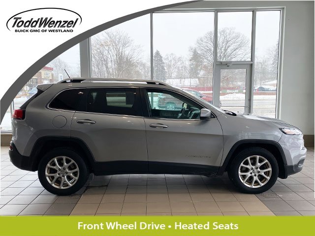 Used 2016 Jeep Cherokee Latitude w/ Cold Weather Group image 1