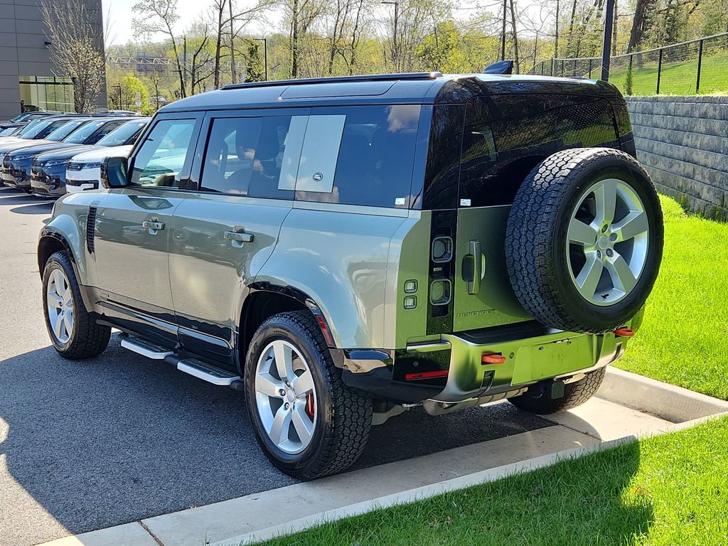 Used 2024 Land Rover Defender 110 X image 12