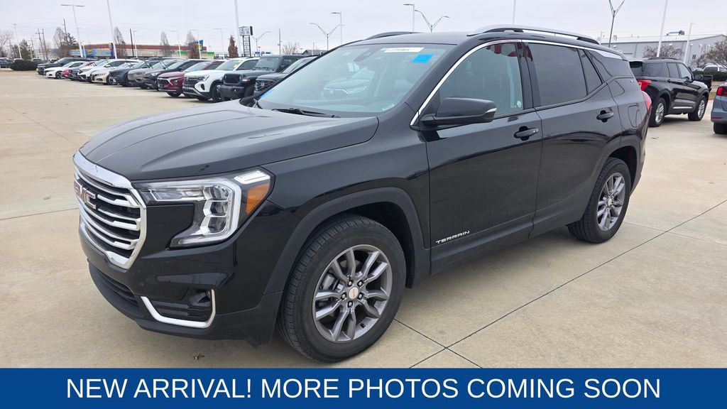 Used 2024 GMC Terrain SLT