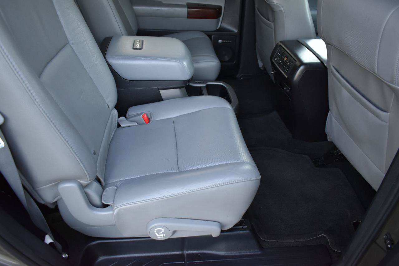 Used 2014 Toyota Sequoia Platinum RWD image 33