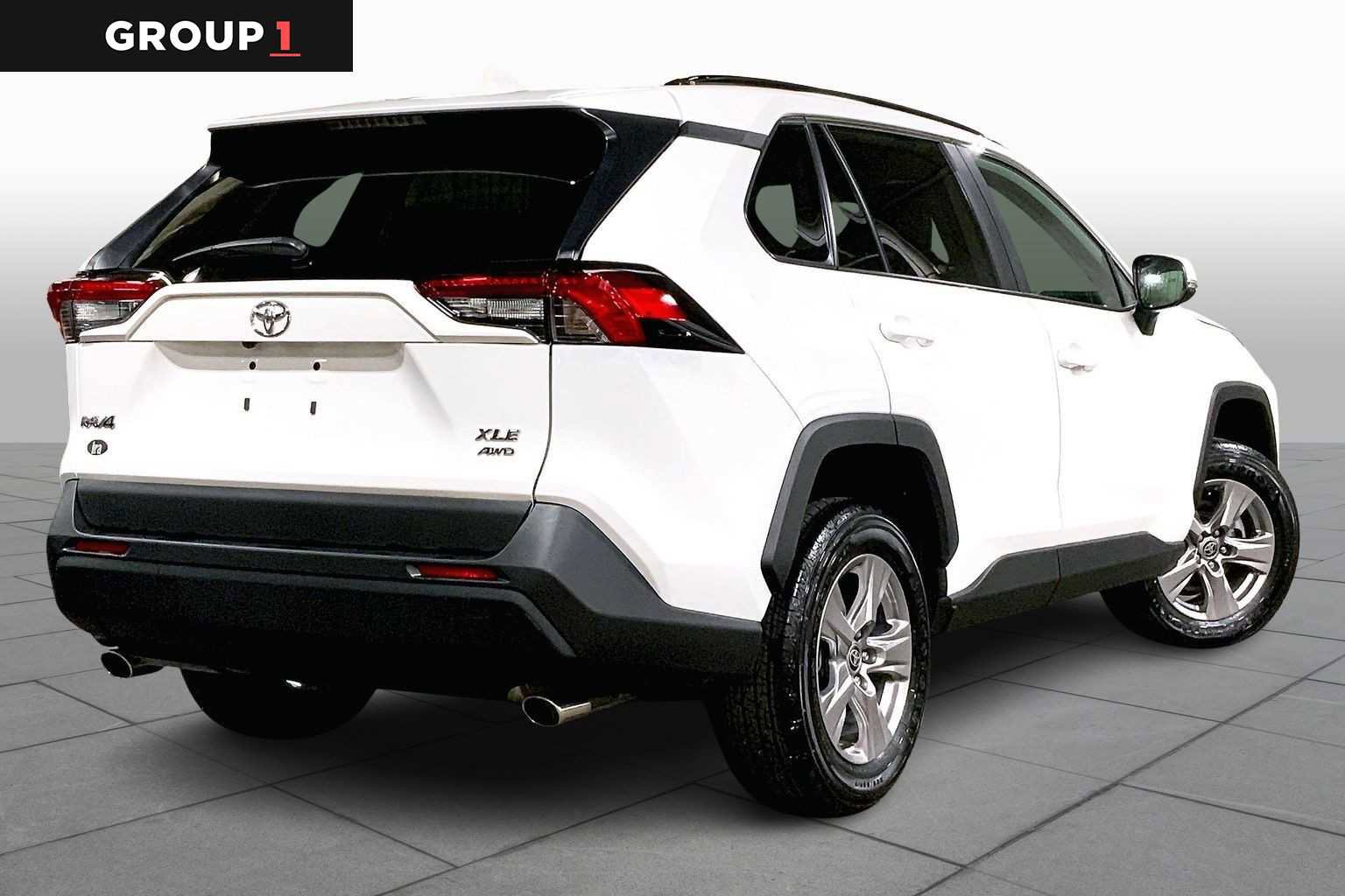 Used 2023 Toyota RAV4 XLE image 12