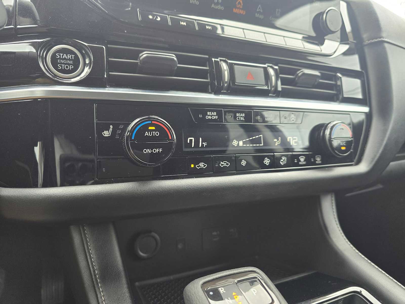 Used 2023 Nissan Pathfinder SL image 29