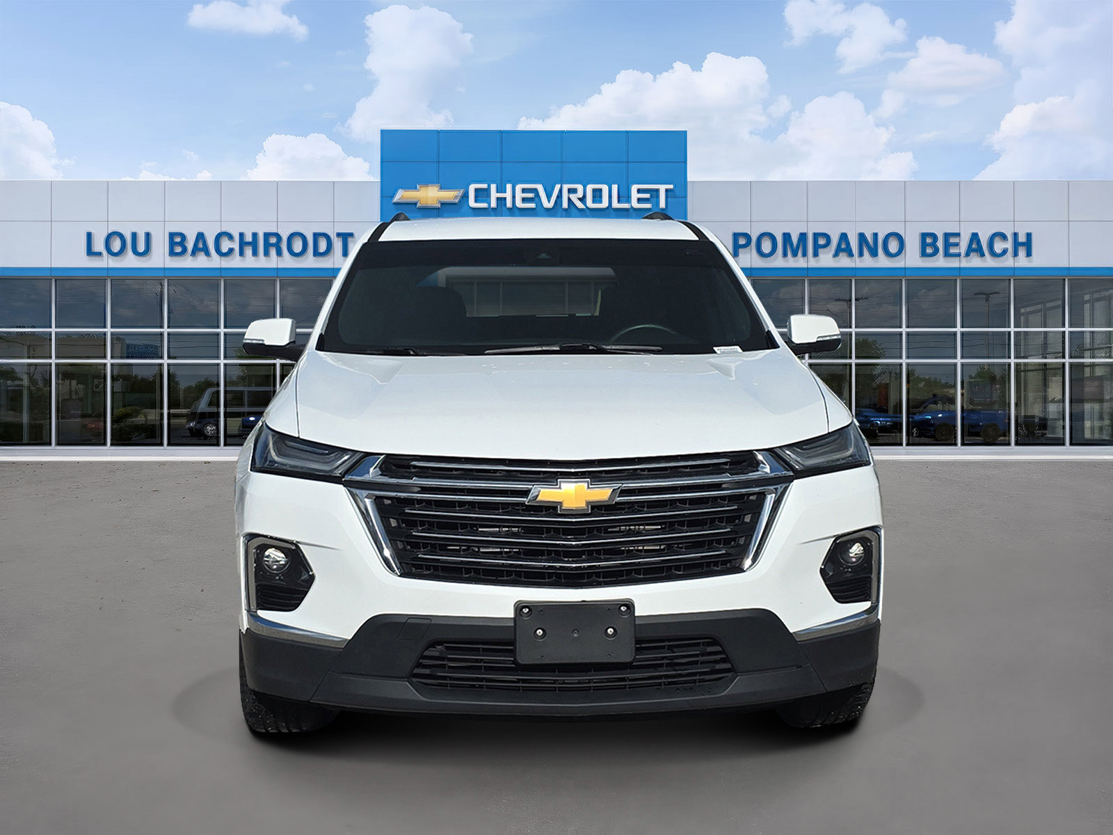 Used 2023 Chevrolet Traverse LT FWD image 2