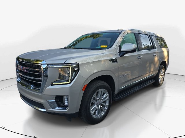 Used 2023 GMC Yukon XL SLT w/ SLT Luxury Package AWD/4WD image 11