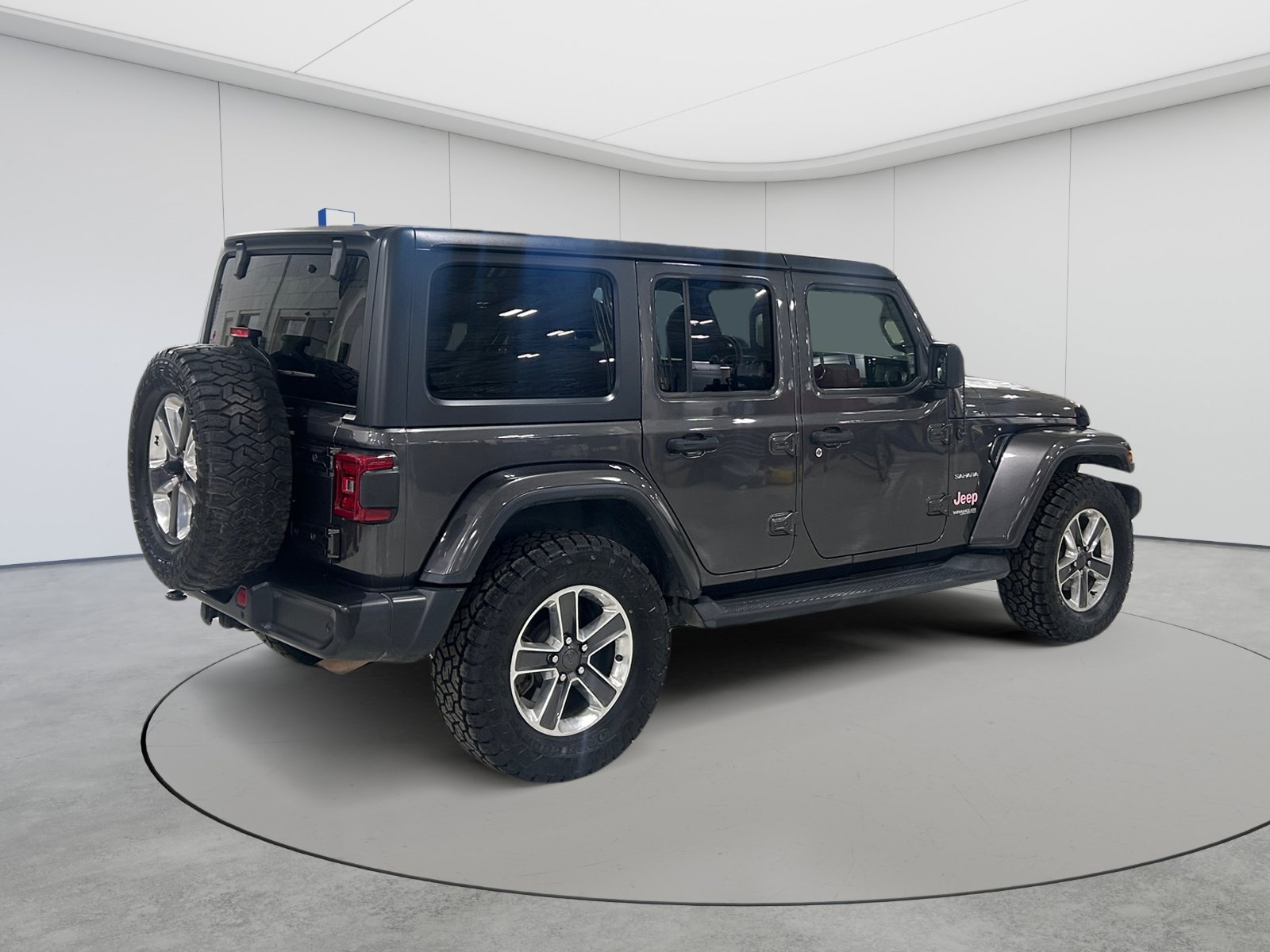 Used 2019 Jeep Wrangler Unlimited Sahara w/ Safety Group AWD/4WD image 5
