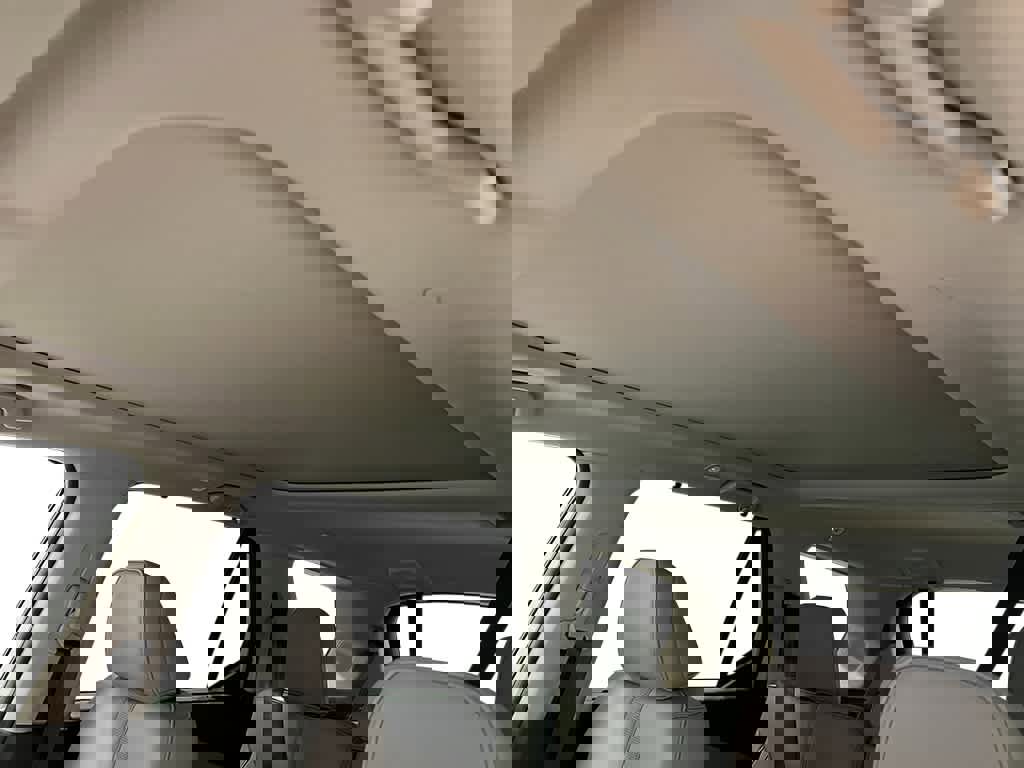 New 2025 Honda Pilot Touring image 13