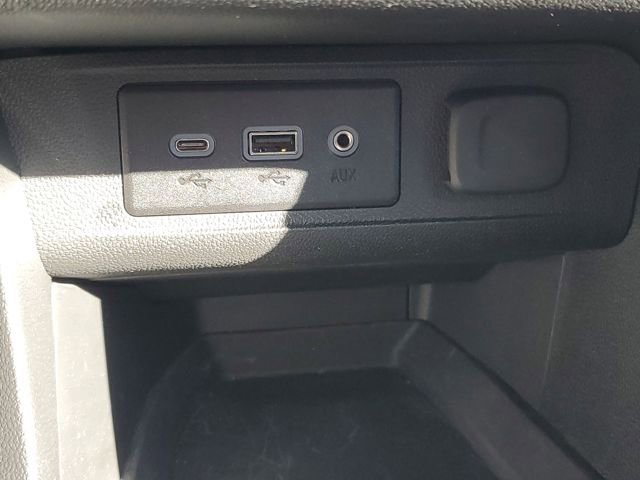 Certified 2022 Buick Encore GX Preferred w/ Cold Weather Comfort Package image 24