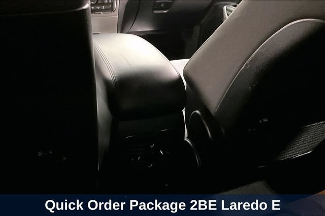 Used 2020 Jeep Grand Cherokee Laredo AWD/4WD image 13