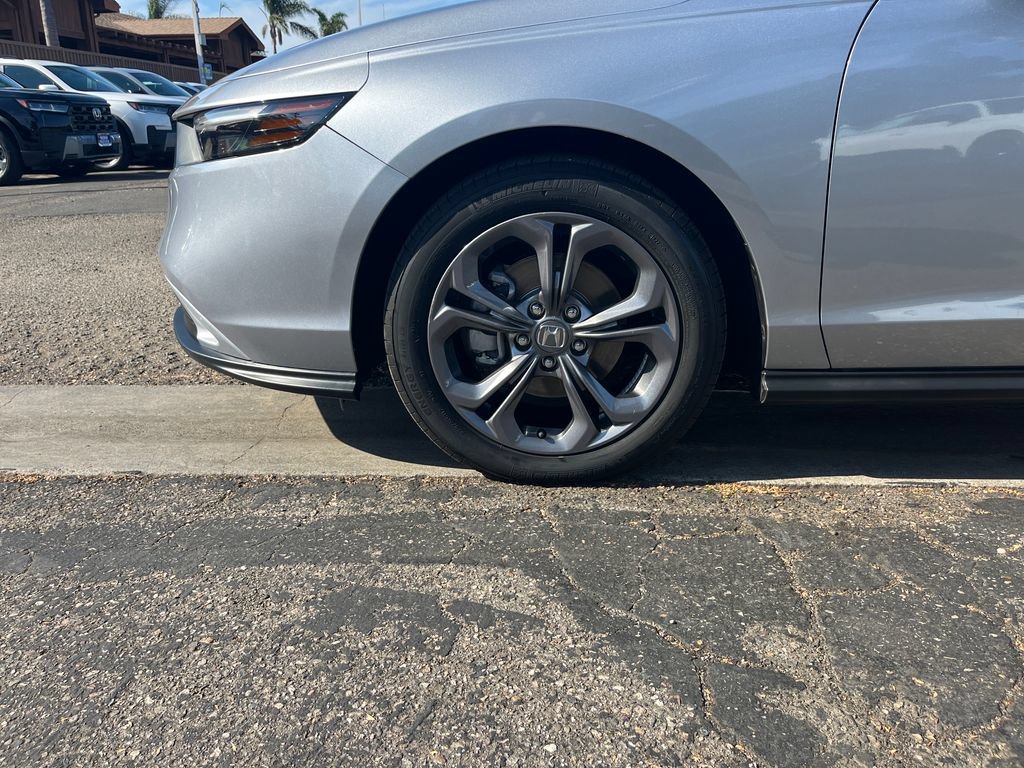 Certified 2023 Honda Accord EX image 28