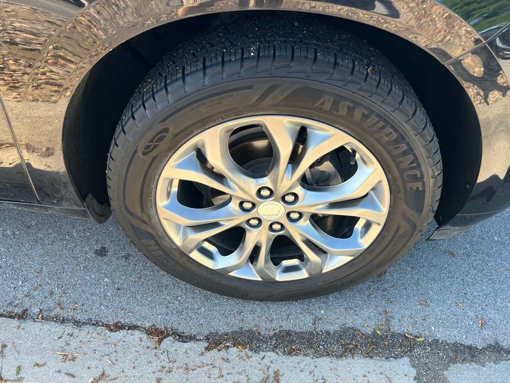 Used 2020 Buick Enclave Avenir w/ Avenir Technology Package AWD/4WD image 11