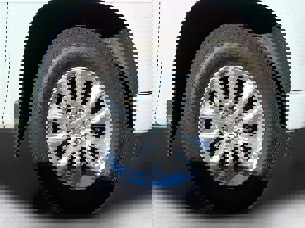 Used 2022 Chevrolet Silverado 1500 Custom image 4